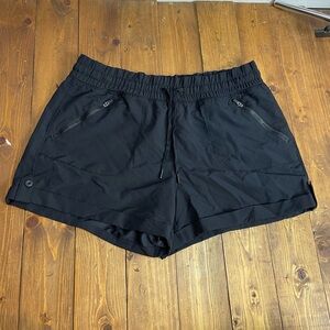 Tangerine size large black shorts